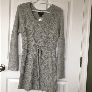 Light gray maternity sweater